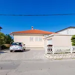 Nikola Apartament *