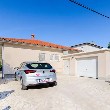 Nikola דירה Barbat na Rabu